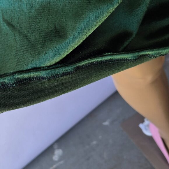 Vintage-Style Forest Green Velvet Skirt | Roselani Jasmin | Size Small - Medium - Picture 3 of 8